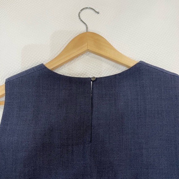 Excellent condition! Banana Republic Tuxedo Blouse - Picture 3 of 4